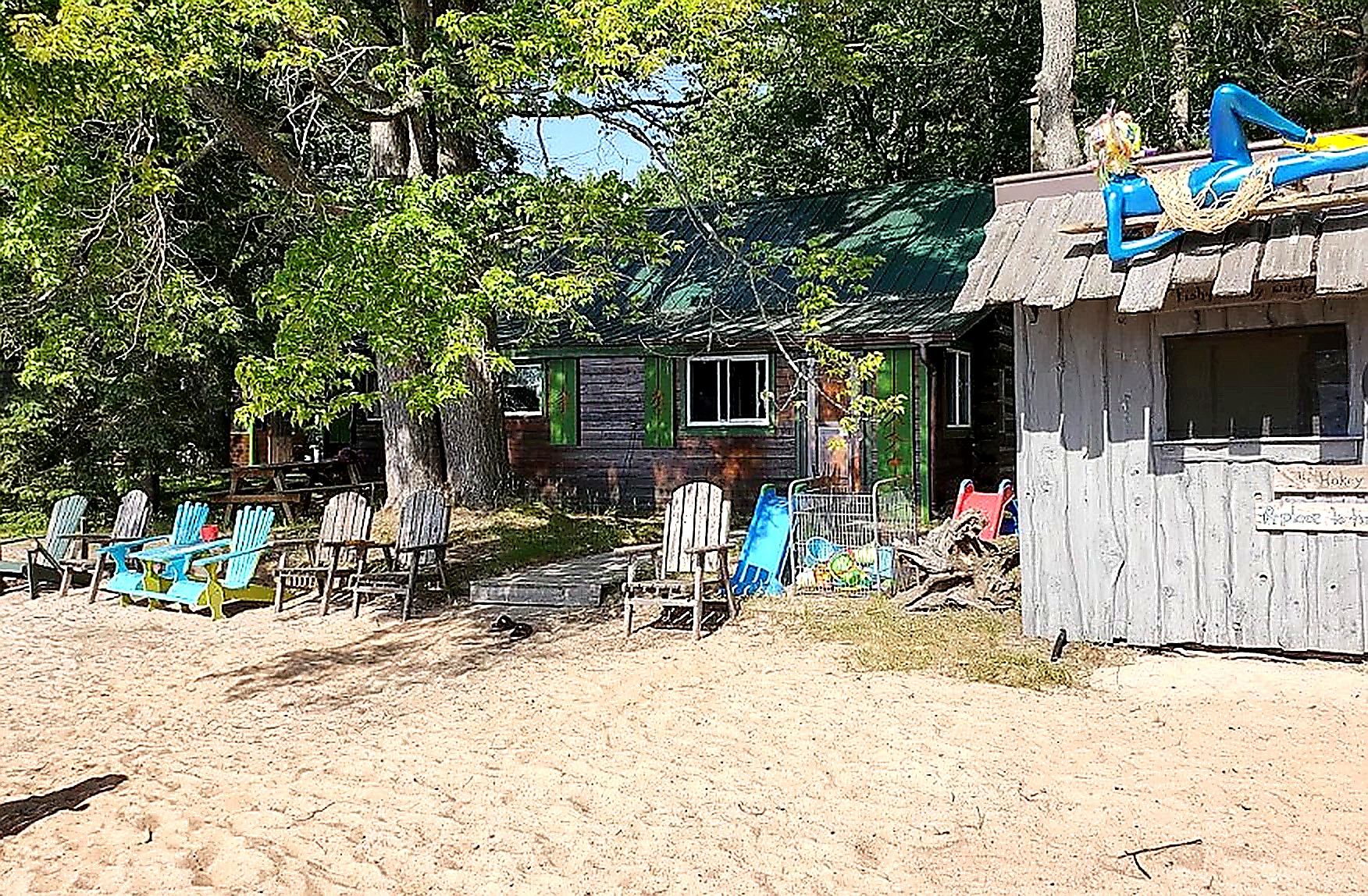 Log Cabin beach side